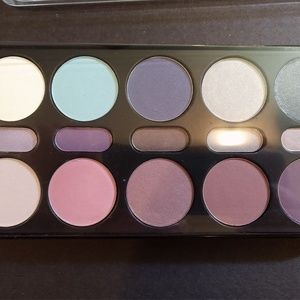 New TCW Eyeshadow Palette